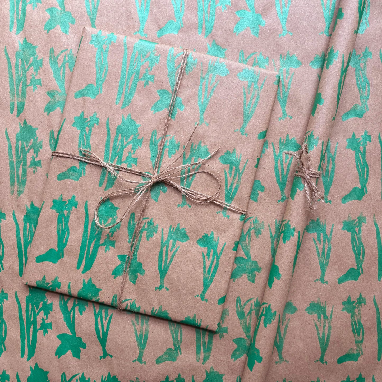Daffodils Eco Giftwrap