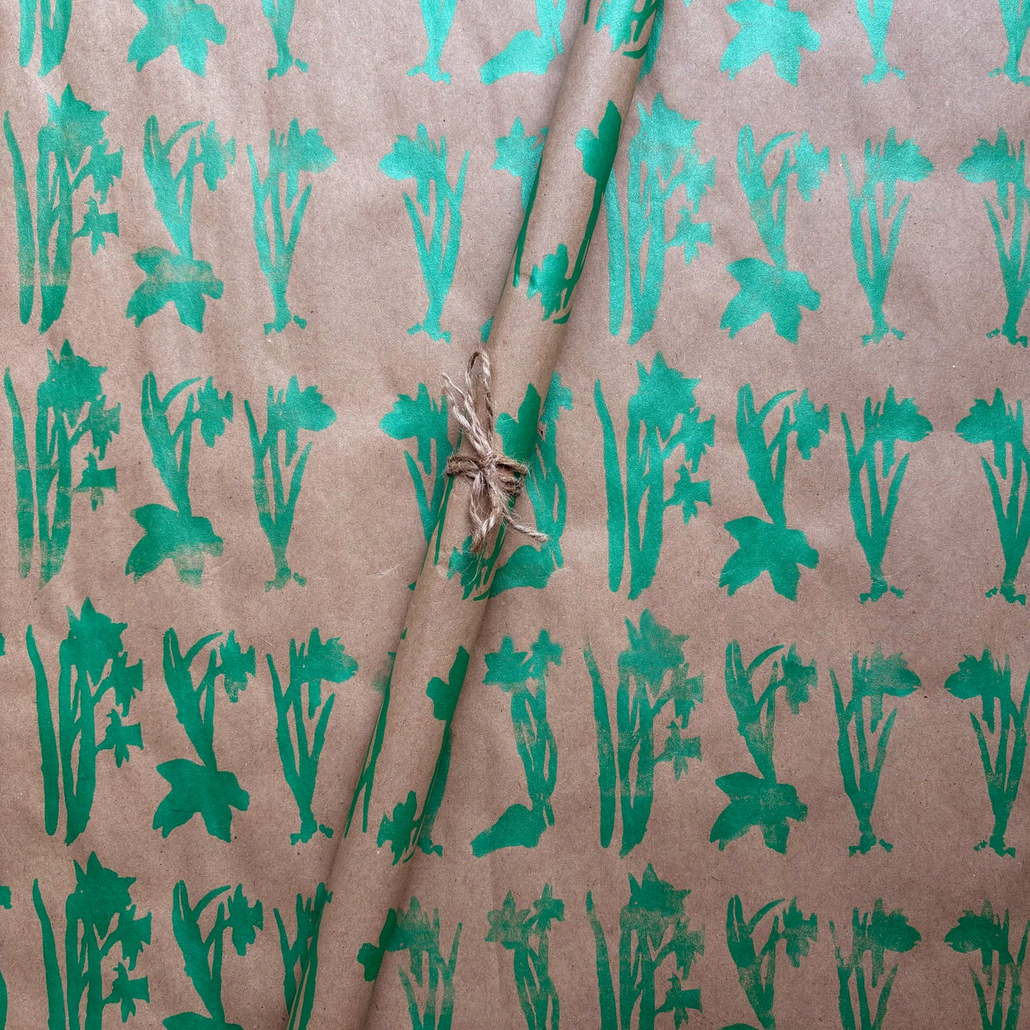 Daffodils Eco Giftwrap