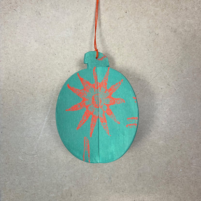 3D Handprinted Eco Baubles by Gem Blastock