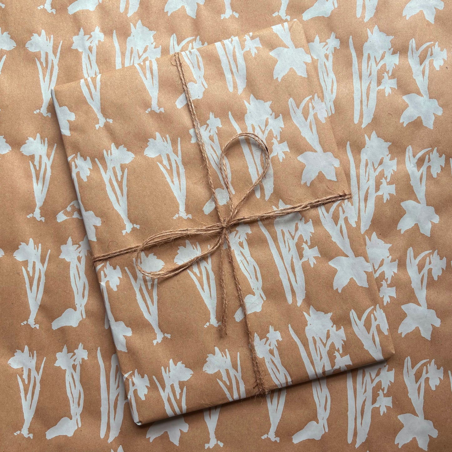 Daffodils Eco Giftwrap