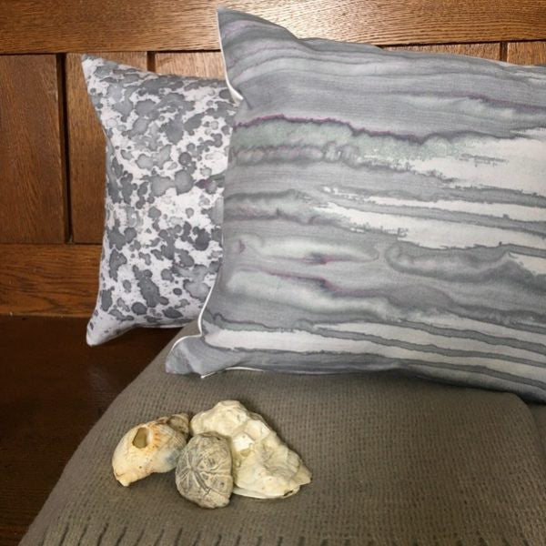Ebb & Flow cushion - Waves